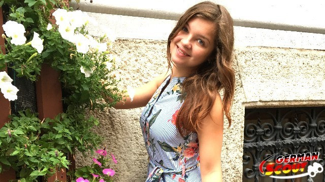 Alman İzci - 18 Yaşındaki Genç Kolej Kızı İçin İlk Kez Anal