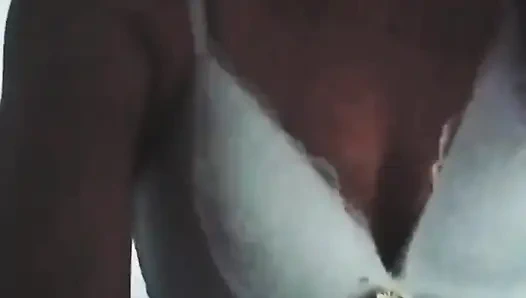 Karısı şehvetli bir şekilde dans ediyor