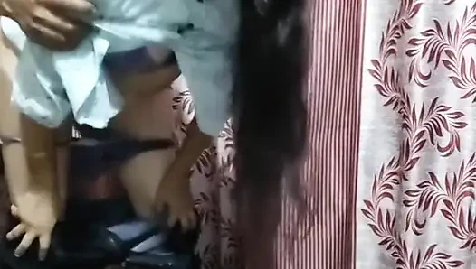 Hintli kız kardeş seks yapıyor