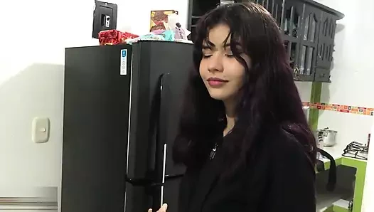 Sulu oral seks! Zonklayan yarak, çok şehvetli bakışlar - İngilizce porno