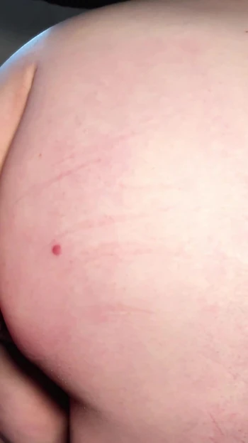 Powerful moment from "Asmr: Mom with a Big Round Ass Twerks on My Dick"