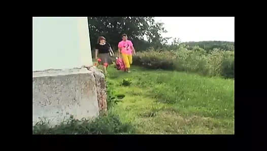 Olgun evli kadınlar kocalarına güzel orta yaşlı seksi kadınları ve gençleri sikiyor (tam film)