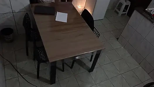Sekreterin götü toplantı odasında sikiliyor.