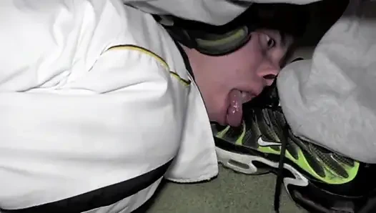 Spor ayakkabılı Fransız sürtük