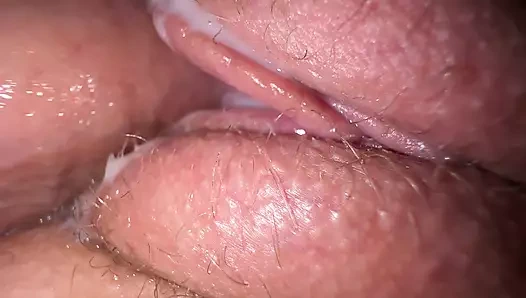 Arkadaşının nişanlısıyla aşırı yakın çekim seks, sıkı kremsi sikiş ve amına boşalma