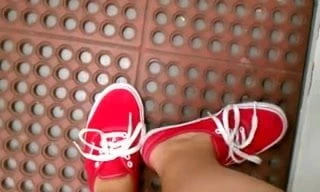 Kırmızı minibüslerde FF24 terli ayaklar