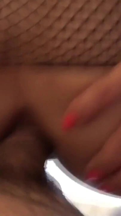 Знаковый момент из "Настоящий анальный трах и сперма внутри задницы - анальный кримпай"