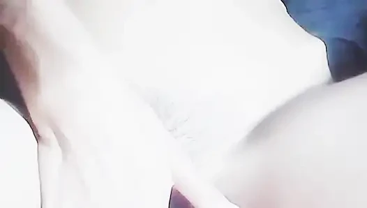 I am fingfering my virgin tight pussy. Bangladeshi village College student self fingfering viral video.