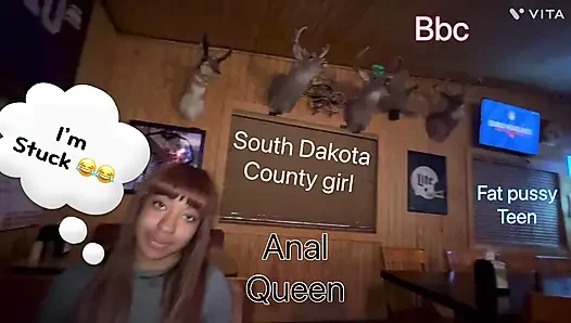 Genç kız domalarak sikildikten sonra rastgele hayranı tarafından büyük zenci yarağı alıyor