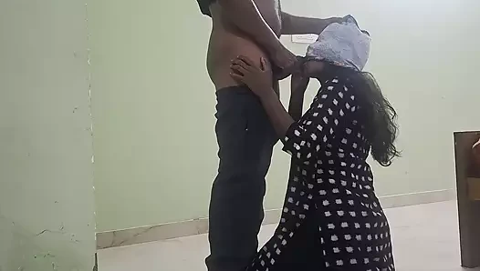 Sevgilisiyle gizli seks (gizli ah ool podum clg ponnu)