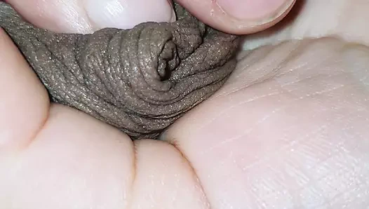 Üvey anne kocasının yarağını üvey yarakla değiştiriyor ve mastürbasyon yapıyor