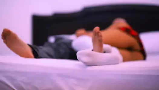 Üvey anne ve üvey oğlunun arkadaşı özel apartmanlarında.