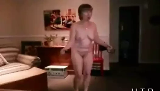 Zıplayan göğüsler. htb