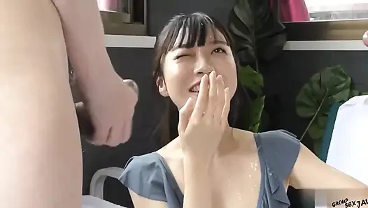 Bukkake: sevimli yüz, içi yanıyor