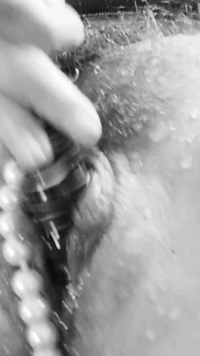 Kıllı Alman milf ile uzun labia gösterileri sen ona ns fışkırtma ve işemek sonra ns derleme seks | Klip 1