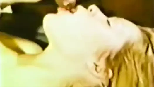 Kral paul genç bir sarışına jizz verir