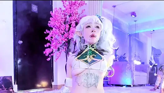 Petite nahida play whit gagtoy