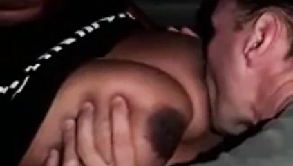 Abanoz büyük göğüsler