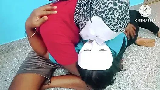 Patronuma kocama iş alması için özel muamele verdim - erotik inleme ile tam tamil ikramı
