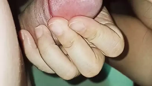 Adım anne genç üvey oğlu baştan çıkarır ve onun horoz ile çalış