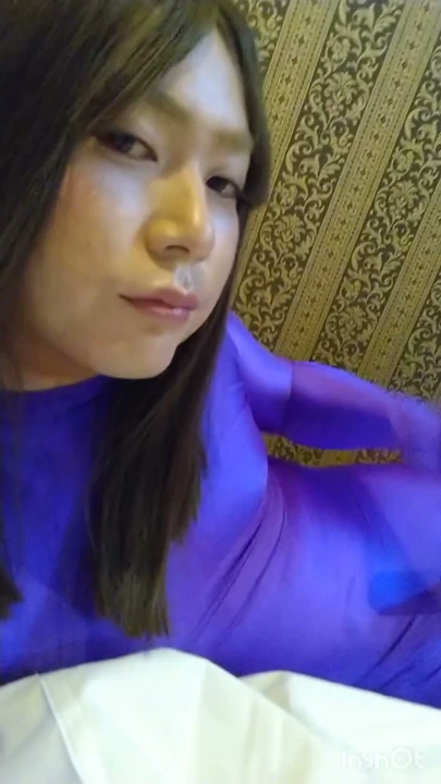 Crossdresser morphsuit giyerek mastürbasyon yapıyor | Bölüm 1