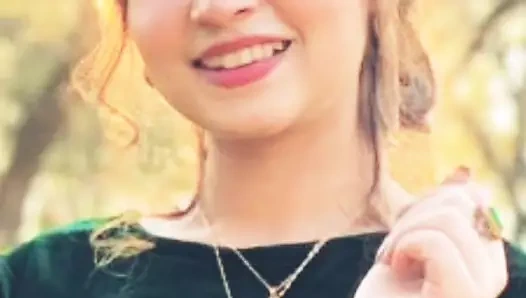 Pawri kızı dananeer çıplak. ab gerçek pawri hui hai.