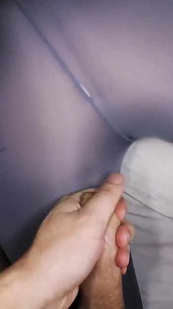 Мощный момент из "Космические леггинсы на красивую задницу CRAZY! Дай мне сперму, пожалуйста!"