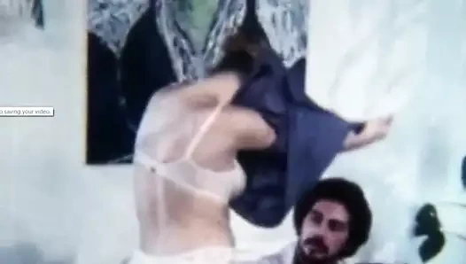 kabarcık göğüsler naylon külot