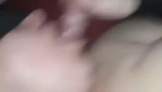 Gözleri bağlı sürtük yarak emiyor