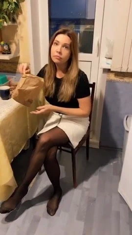 Helenafirst uzun bacaklar ve külotlu çorap