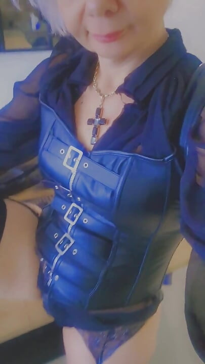 Sophie olgun kadın kadın seksi seven ölümcül