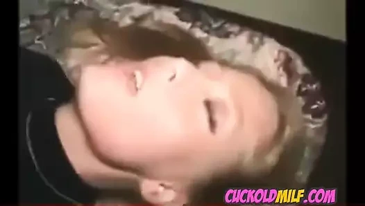 Aldatılan orta yaşlı seksi kadın - büyük yaraklı zenci adamla genç evli kadın. Büyük