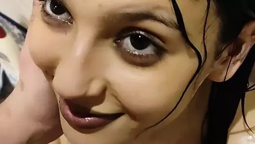 Güzel bir masum genç için muhteşem titfuck