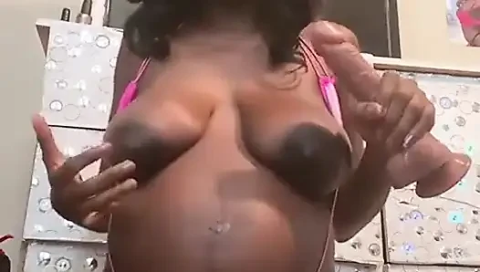 Büyük Göğüslü Zenci Orta Yaşlı Seksi Kadın Bölüm 2