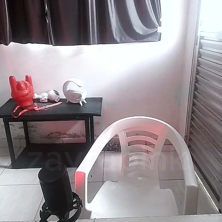 Siririca Hardcore Sizi Önünde Tahrik Ediyor