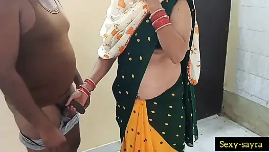 Kocamın arkadaşı beni odasında sikiyor