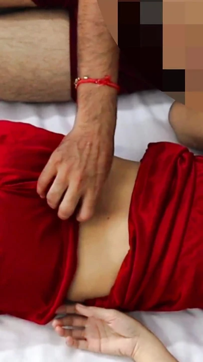 Видя большую задницу сводной сестры, я не мог противиться и трахал киску.