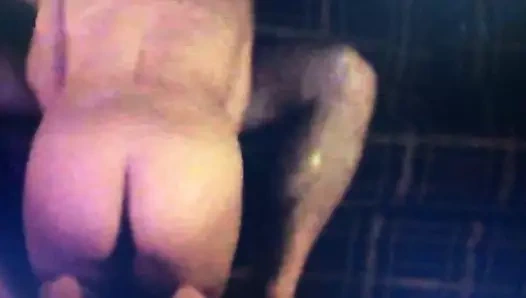 Milf oral seks verir ve horoz pt sürmek. 1