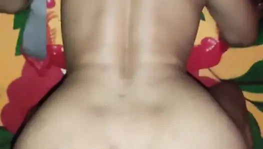 Hintli kız arkadaşımın her gün yarağa ihtiyacı var