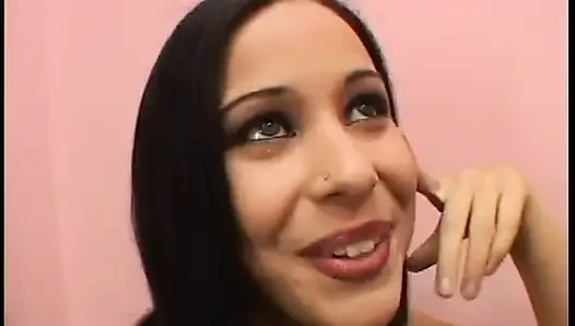 Seksi latin sürtük için iki yarak