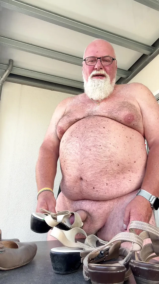 Şişman, sapık mastürbasyon yapan domuz Ralf, en iyi yaptığını bir kez daha gösteriyor.