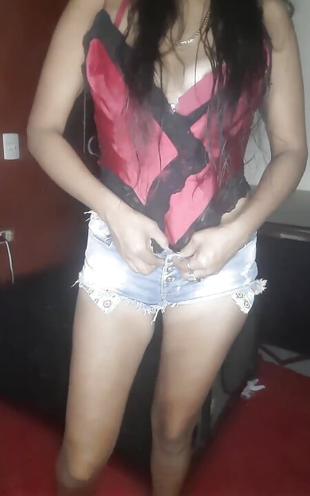 Karely leylak dildo ile evde