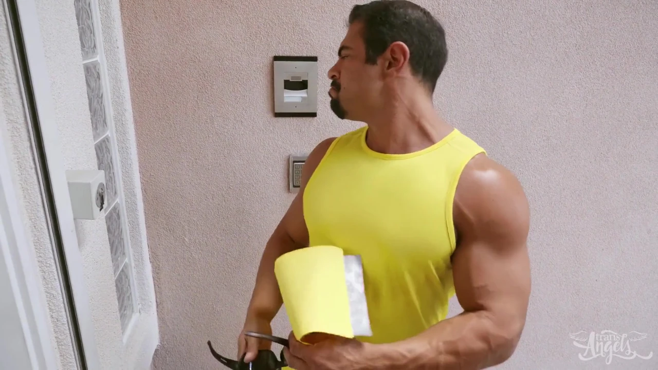 Trans Angels – Draven Navarro Is Out for a Run When He Spots an Advertisement of Alexa Scout’s Boot Camp for Big Dicks