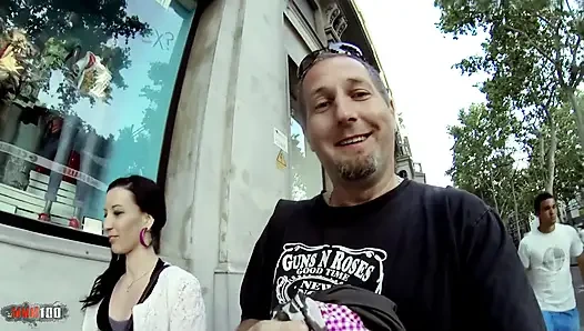 Taytlı Fransız genç tania öpücüğü - plajda sakso ve anal