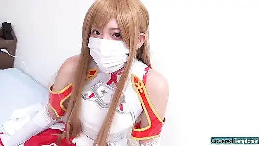 Cesur bir cosplayer ile bakış açısı yoğunluğu tutku taşarken varlığı domine ediyor