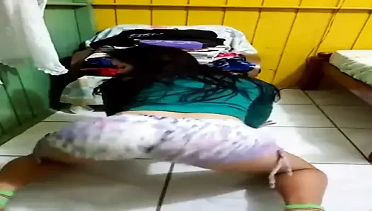 Gostosa dancando kısa socado