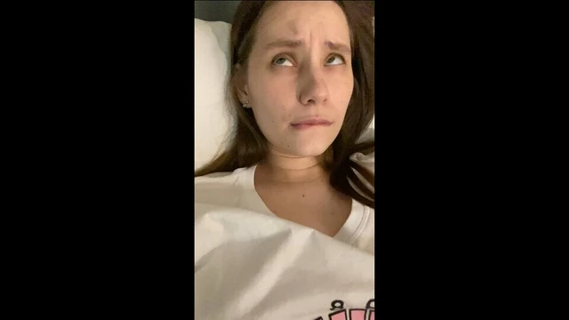 Во рюмку язык в мою сочную тугую дырку