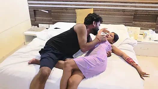 Hintli desi kız ko makyaj karte karte choda