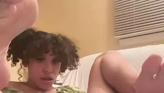 Çarşaflarıma fışkırtıyor