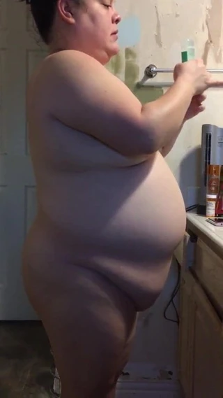 Bbw eş dans çıplak